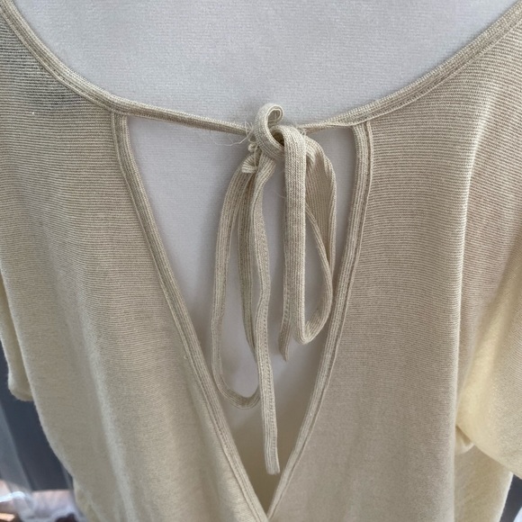 MNG casual top 4 items for $20 - Picture 4 of 7